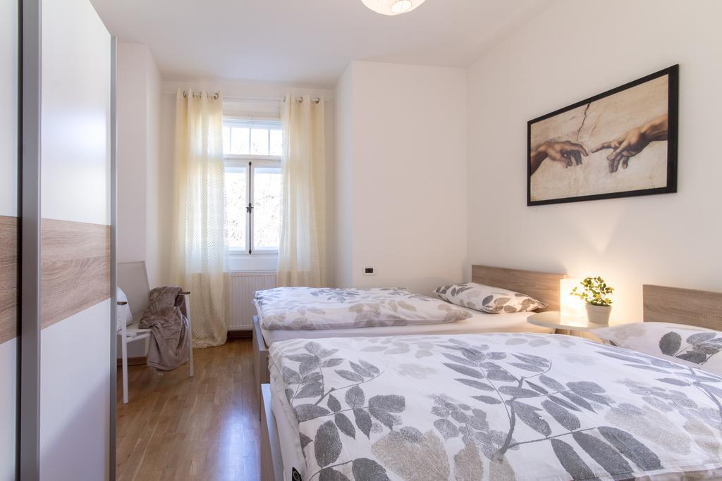 Albrechthaus Apartment Bressanone Bagian luar foto